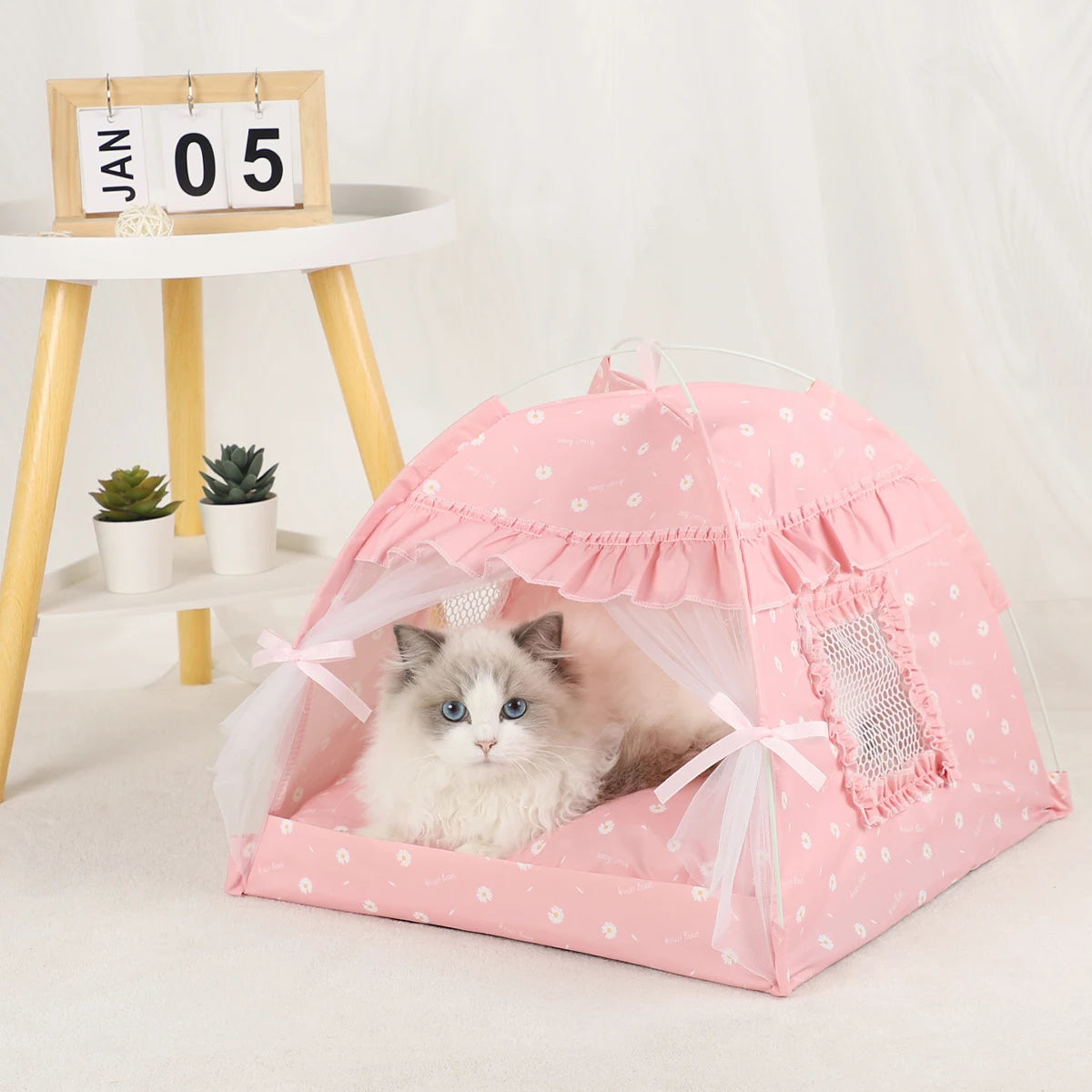 Winter Cat Tent Bed